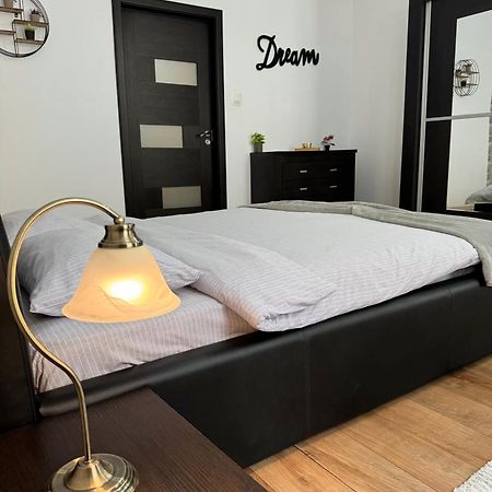 Ada'S Luxury Apartament&Studio - Old City Braşov Exterior foto