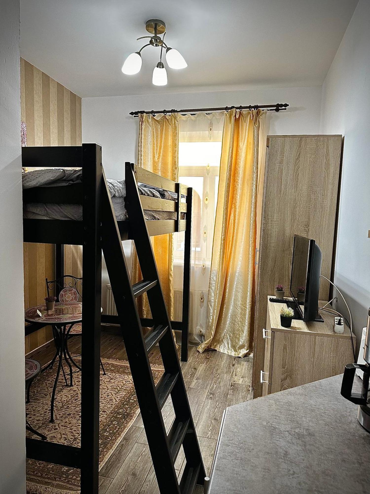 Ada'S Luxury Apartament&Studio - Old City Braşov Exterior foto